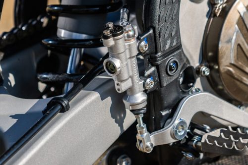 Kove-MX250R-Hauptbremszylinder-der-Hinterradbremse